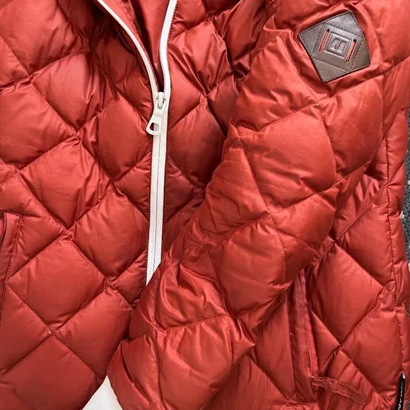 Armada Women's Red Puffer Jacket, Size Small - Picture 3 of 3